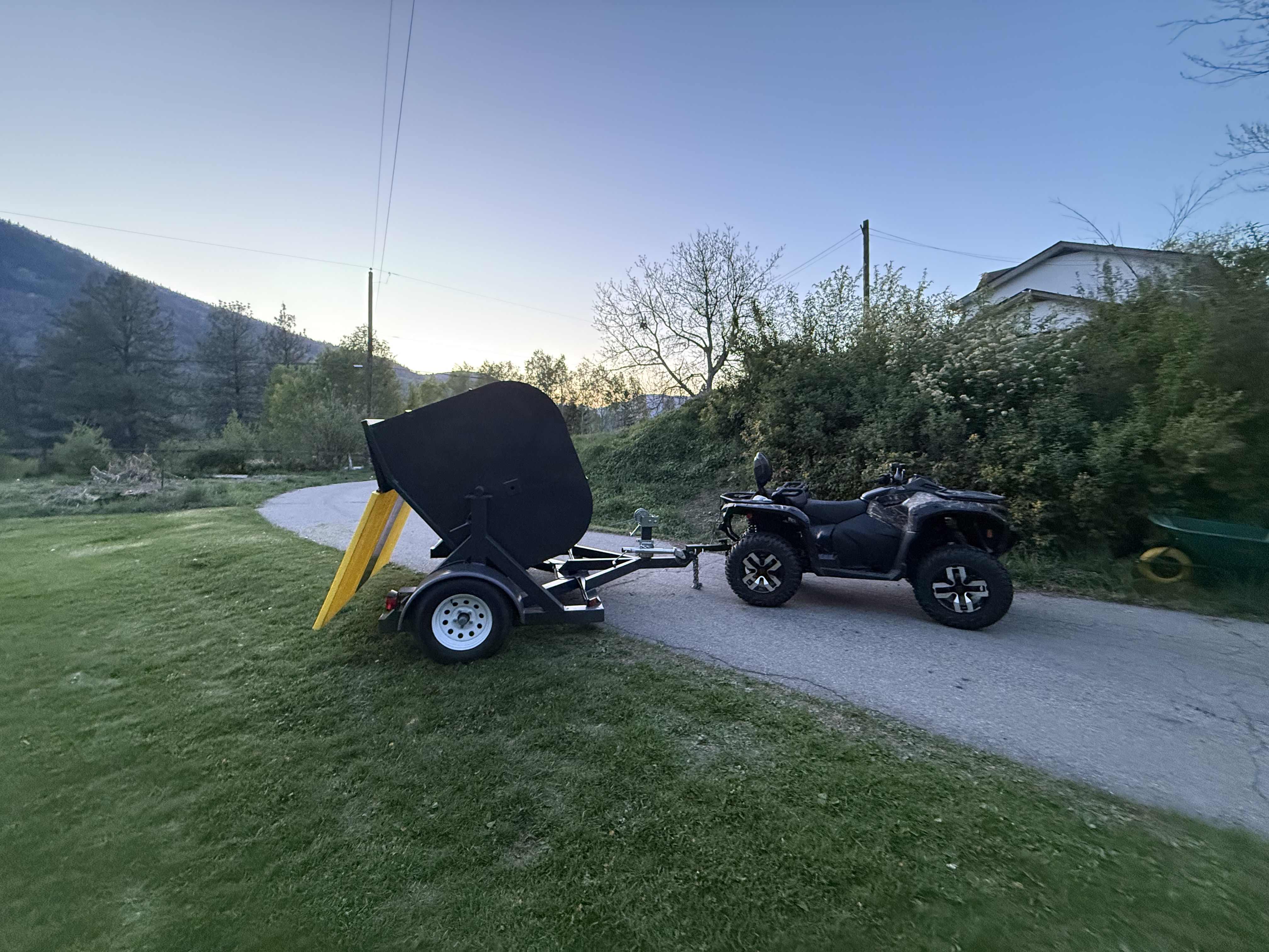 Kootenay Bins — bin and trailer hardware detail